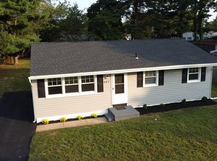 407 Hickory Ln, Mount Laurel, NJ 08054