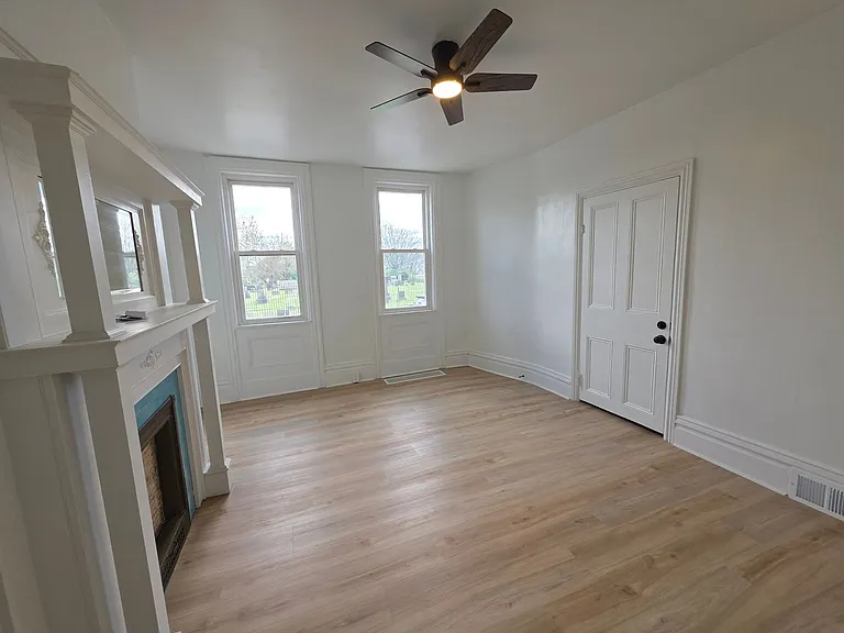 1936 Lowrie St — Photo 11