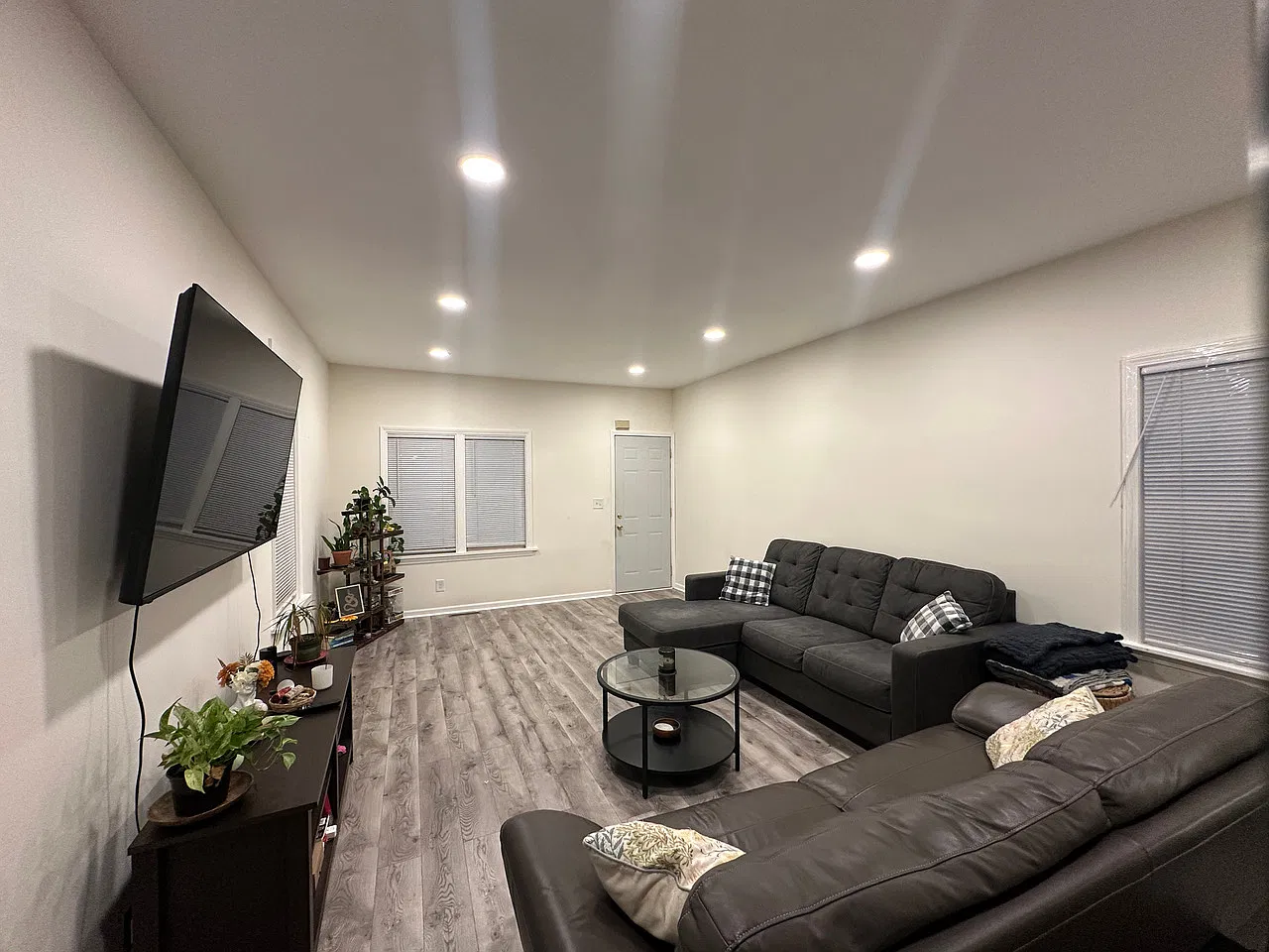 1 bed, 738 sqft, $1,650 — Photo 4