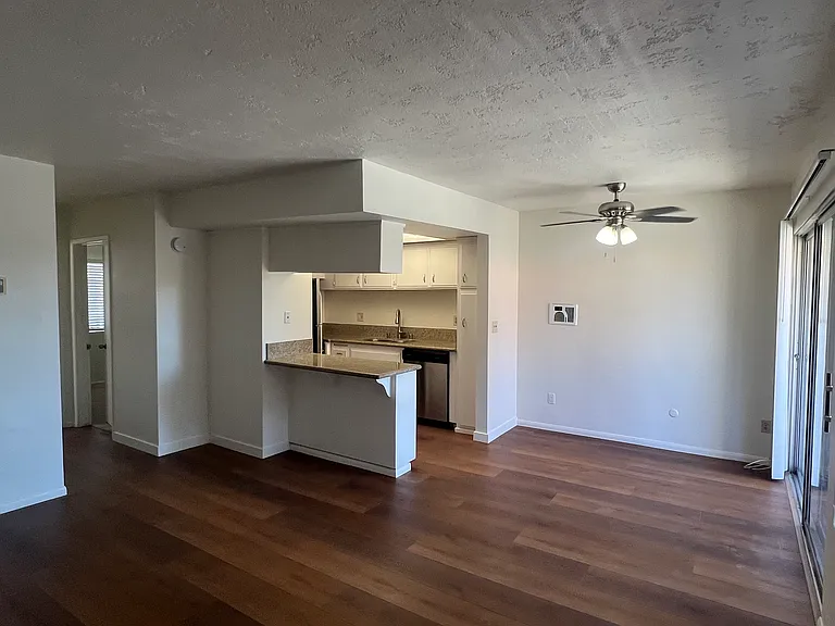 7555 Linda Vista Rd #31 — Photo 8
