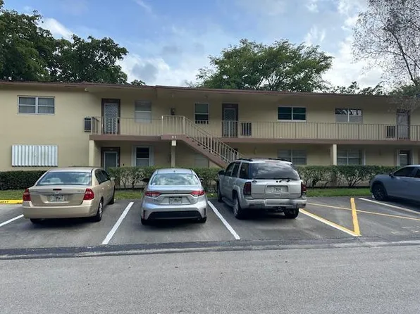7680 NW 1st Street #102, Margate, FL 33063