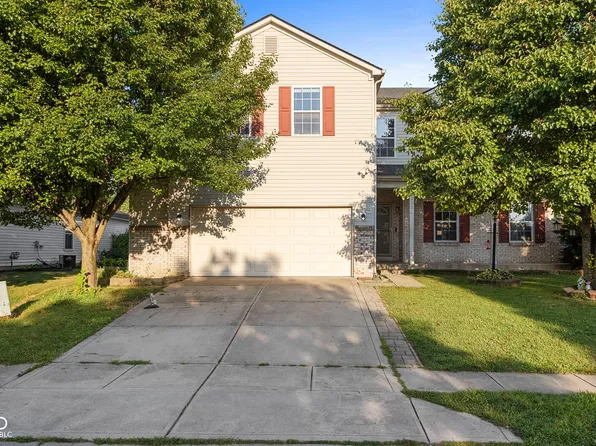 2534 Joust Dr, Greenwood, IN 46143