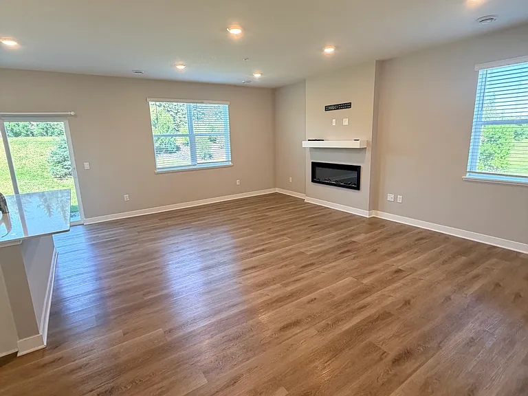 17033 Dysart Pl — Photo 6