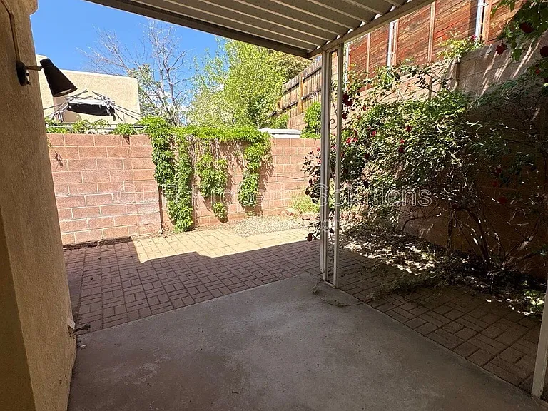 5828 Elmwood Dr NE — Photo 21