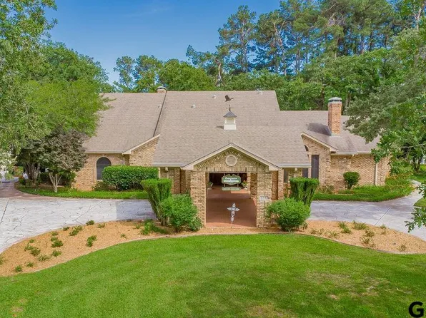 224 Texas Dr, Lindale, TX 75771