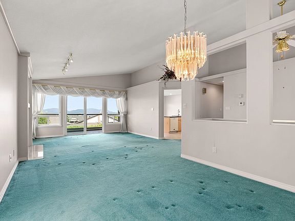 4th image of 31445 Ridgeview Dr #9