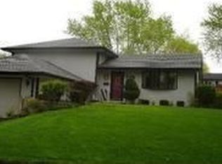 918 Valley Ln, Lockport, IL 60441