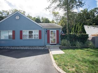 12B Primrose Ln, Jackson, NJ 08527