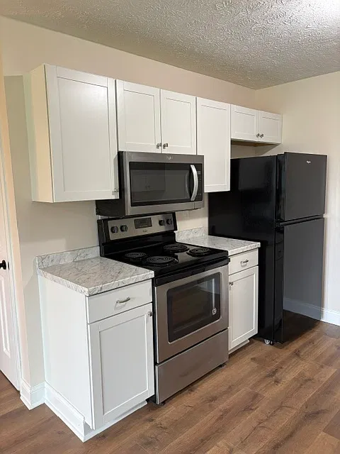 3 bed, 1224 sqft, $1,750 — Photo 2
