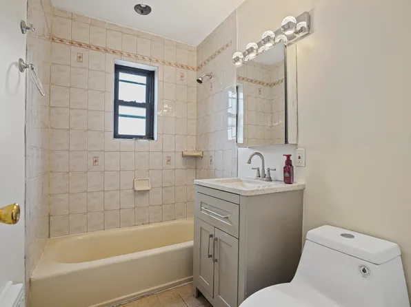 90-55 Shore Parkway image 18 of 24