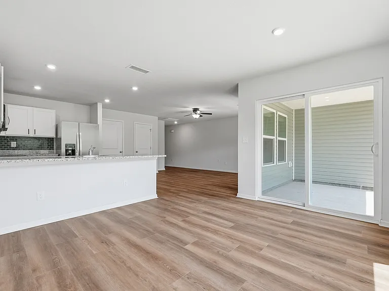 136 Pfitzer Ct — Photo 23