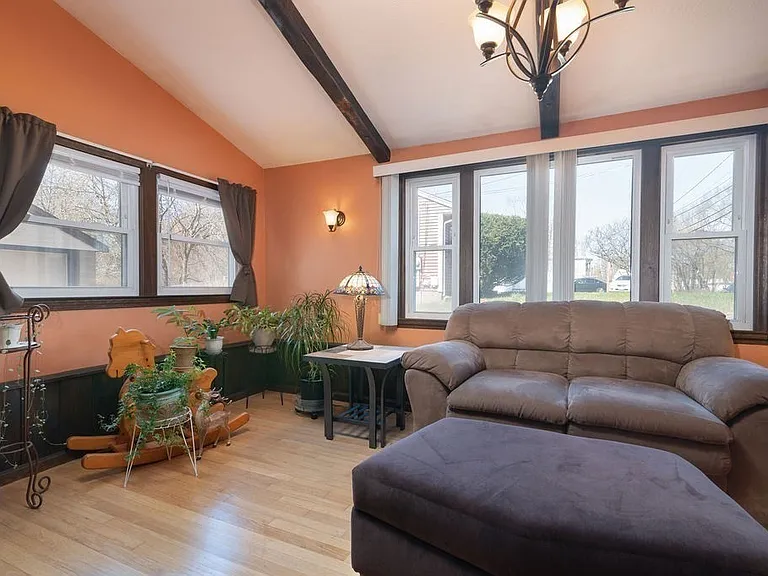 45 Thatcher St #1 — Photo 13