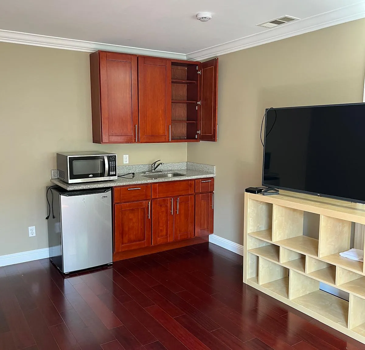 Diericx Dr, Mountain View — Photo 4
