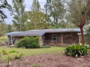 1751 Old Mill Rd, Chipley, FL 32428