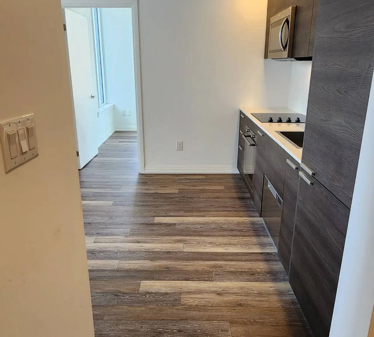 1 bed, $2,300 — Photo 4