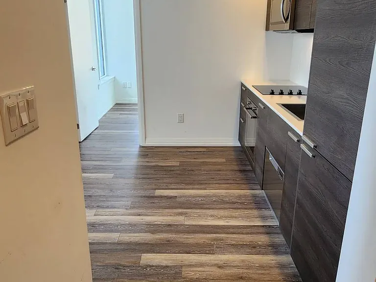 75 Canterbury Pl #1111 — Photo 4