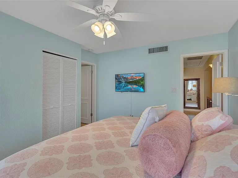Gulf Blvd — Photo 24