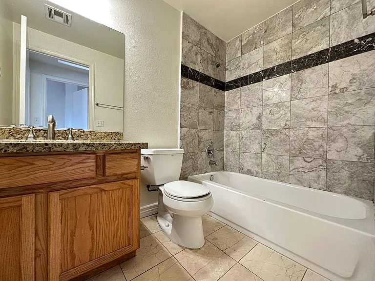 2621 Adelante Ave #108 — Photo 17