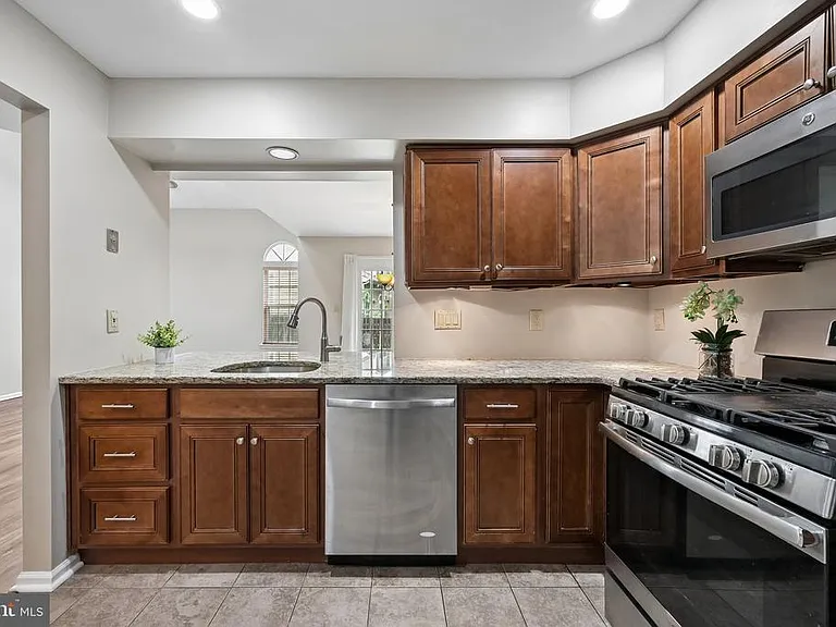 9 Miniver Ct — Photo 5