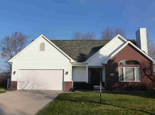 2884 Sanibel Ln, Lambertville, MI 48144
