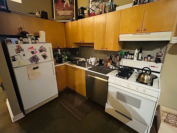 3rd image of 2156 W 12th Ave #Na