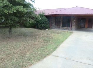 115 N Davis Cir, Indianola, MS 38751