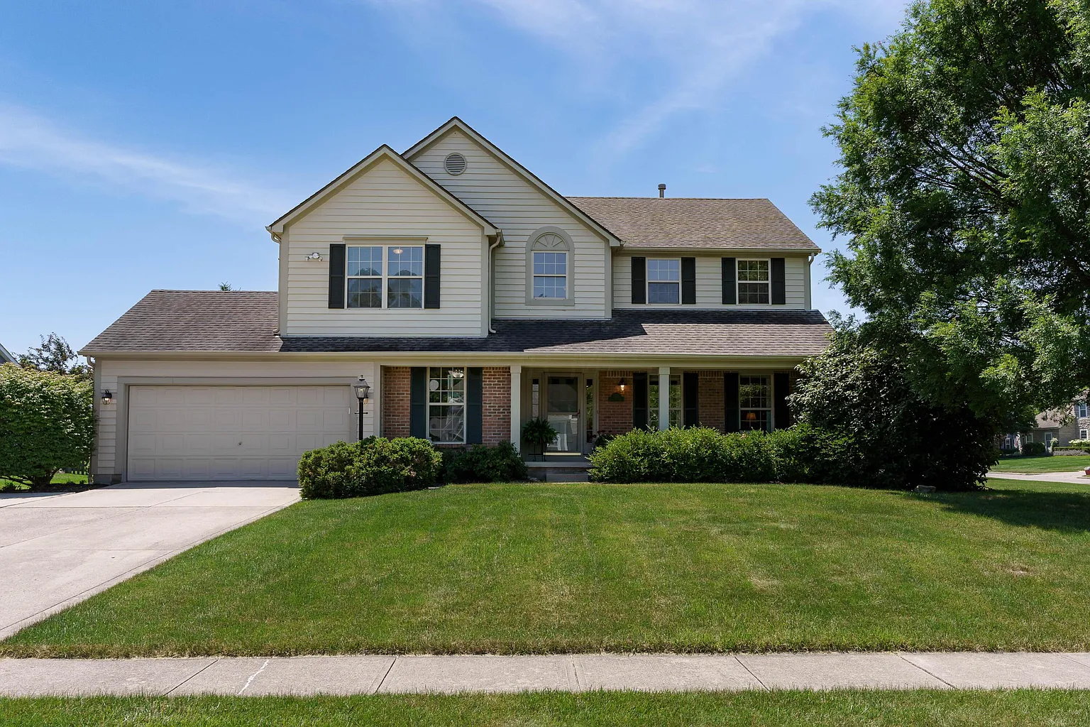 2249 Castlebrook Dr photo 1