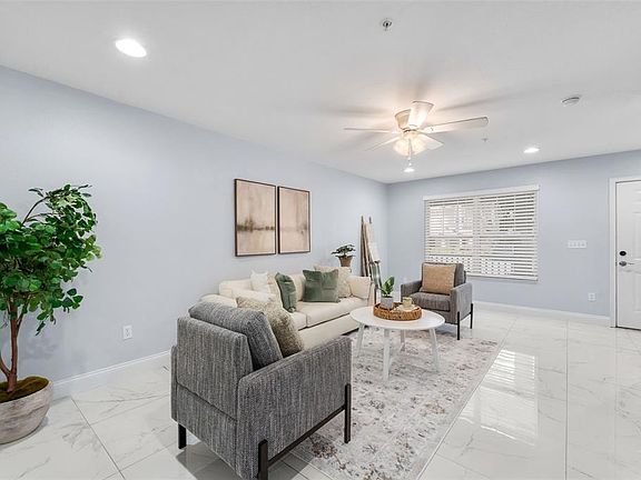 3rd image of 4663 SW 48th Dr APT 138