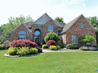 4361 Pine Ridge Cir, Monclova, OH 43542