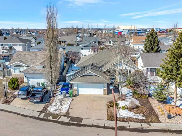 3308 E 63rd Ave, Lloydminster, AB T9V 3T7