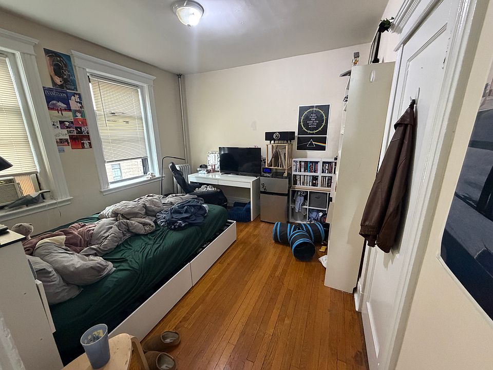 1st image of 31 Saint Lukes Rd APT 7
