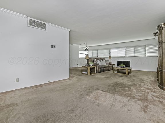 4th image of 2028 S Austin St APT 902
