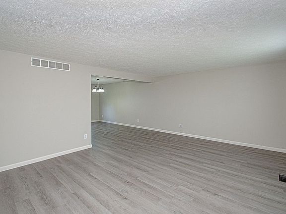 4th image of 1846 Pueblo Dr