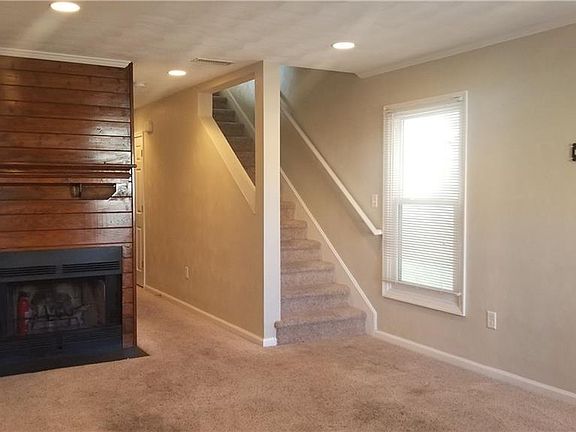 2nd image of 611 Dinwiddie St