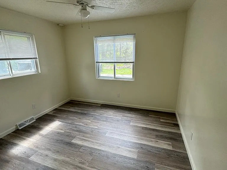 1196 Ritchie Rd — Photo 7