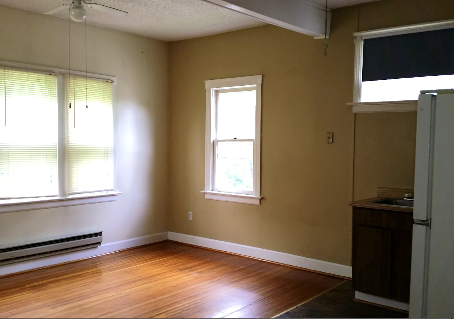 93 Marsh St — Photo 2