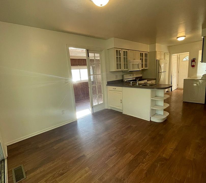 1st image of 1609 Conway Ave