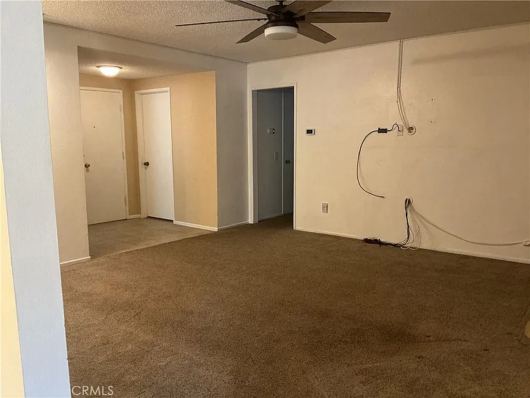 6585 Shannon Rd — Photo 24