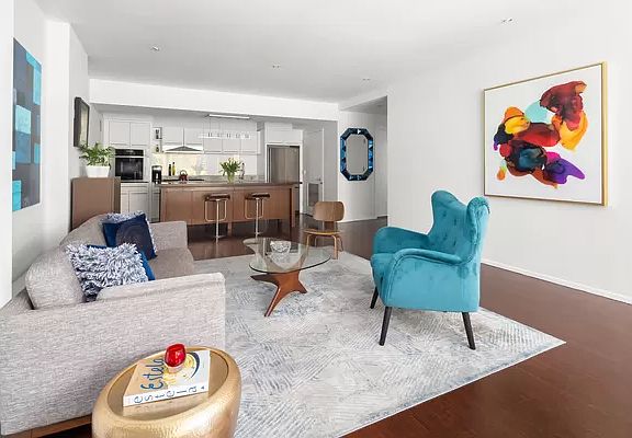 3rd image of 231 10th Ave APT 4B