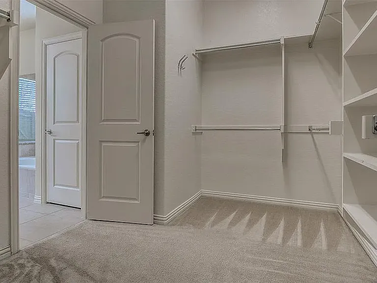 5521 Bentrose Dr — Photo 8