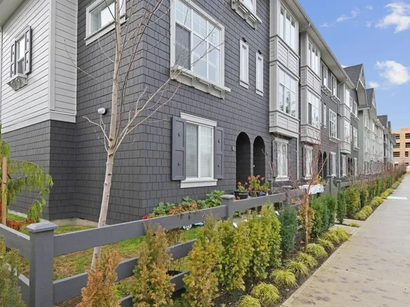 15778 85th Ave, Surrey, BC V4N 3G8
