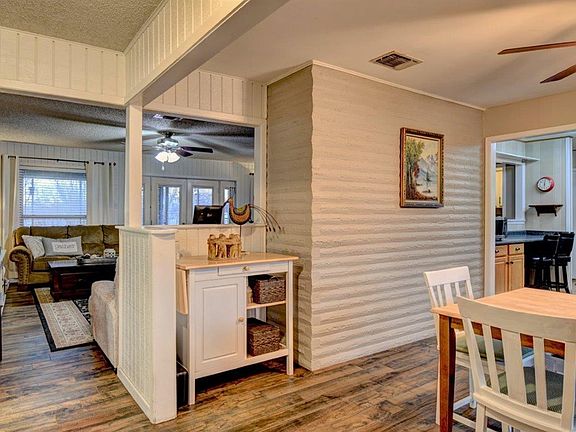 3rd image of 163 Forest Cir
