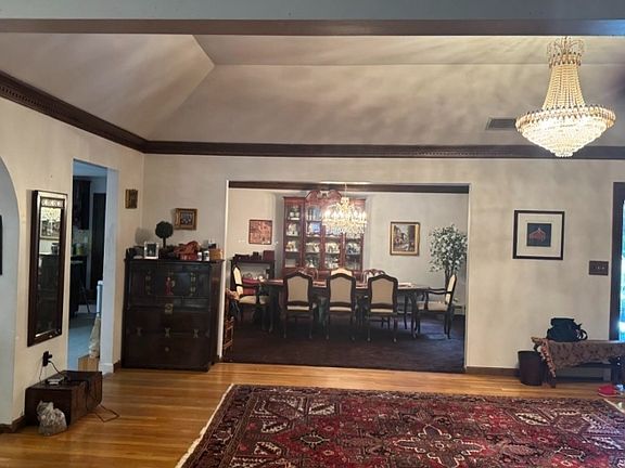 4th image of 554 Huckleberry Ln