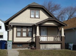 806 E Otjen St, Milwaukee, WI 53207