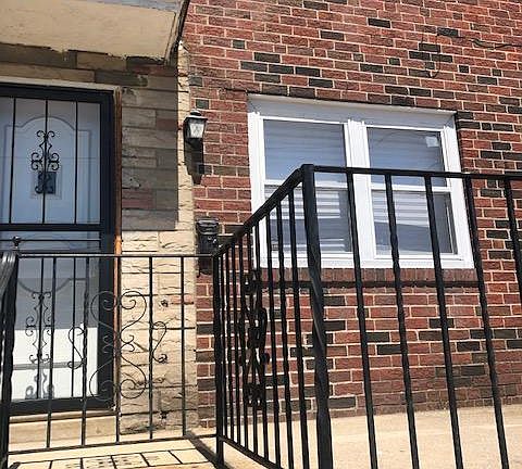 2nd image of 7535 Elmwood Ave