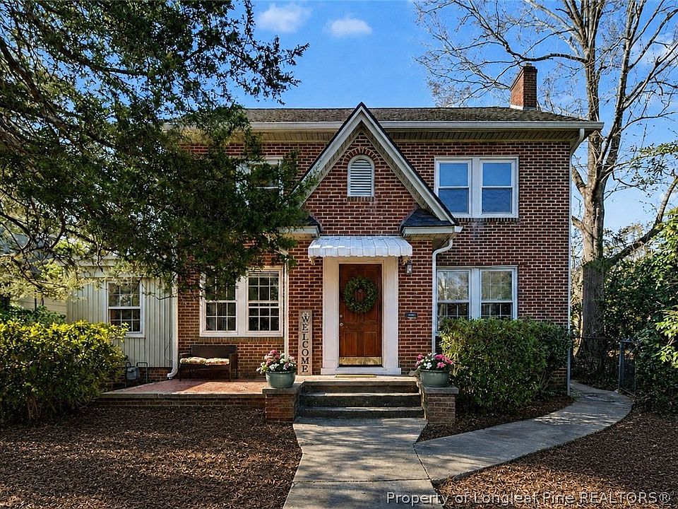 1st image of 207 Hillcrest Ave