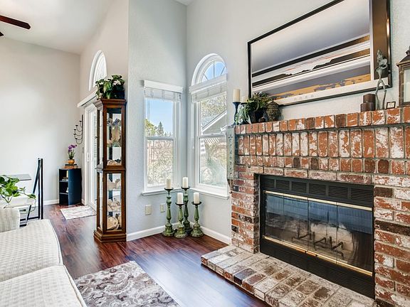 5th image of 8109 Halladale Ct