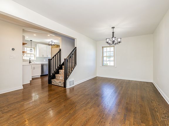 5th image of 5548 S Kilbourn Ave