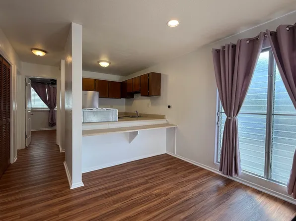 33 Hualalai St APT 207, Hilo, HI 96720