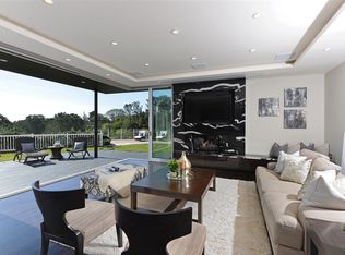 6162 La Pintura Dr, La Jolla, CA 92037